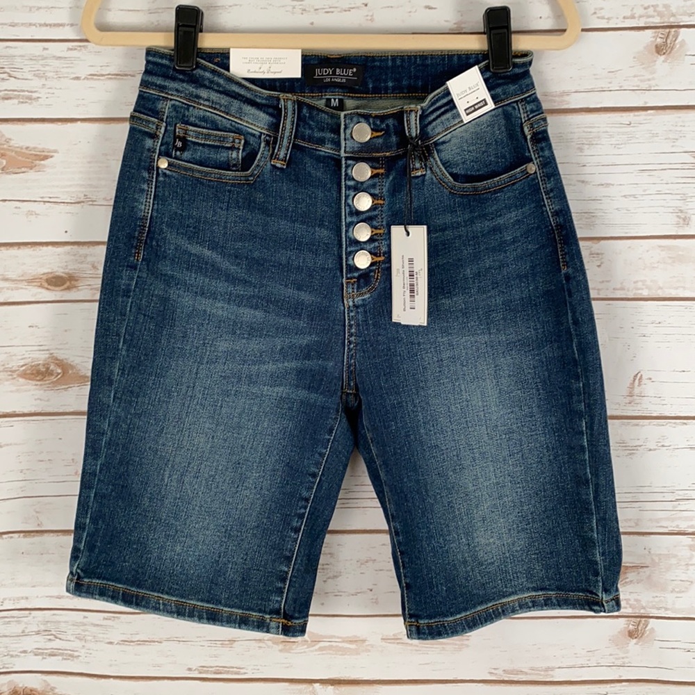 💙Judy Blue Bermuda Shorts 💙